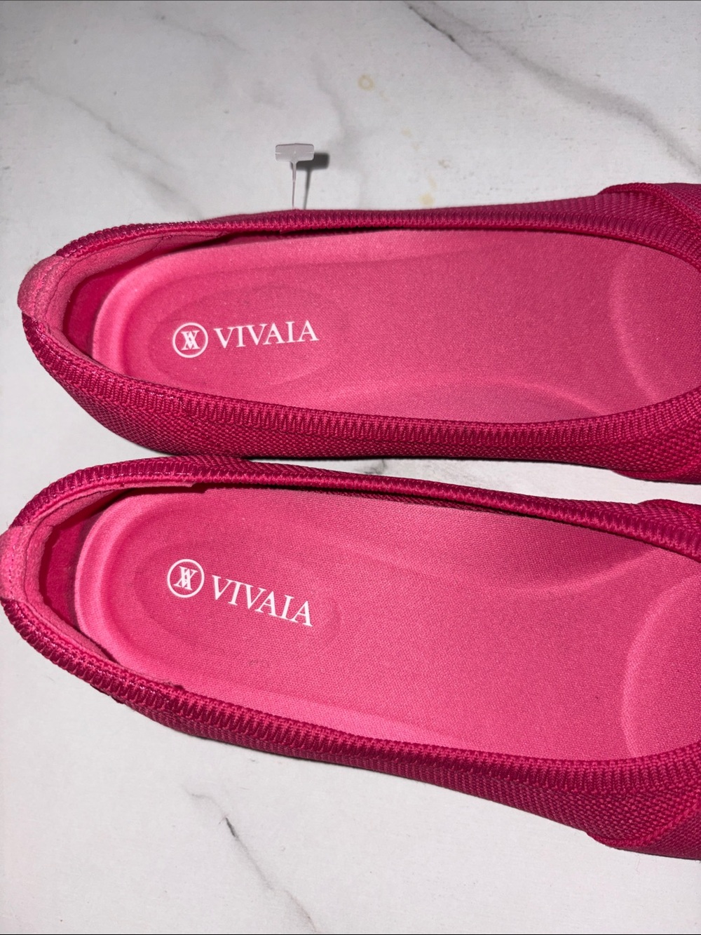 VIVALA Women's Knot-Accent Fuchsia Pointed Ballet Flats - Picture 4 of 4